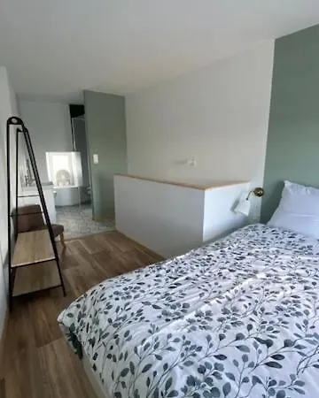 6 Beauvais Apartman